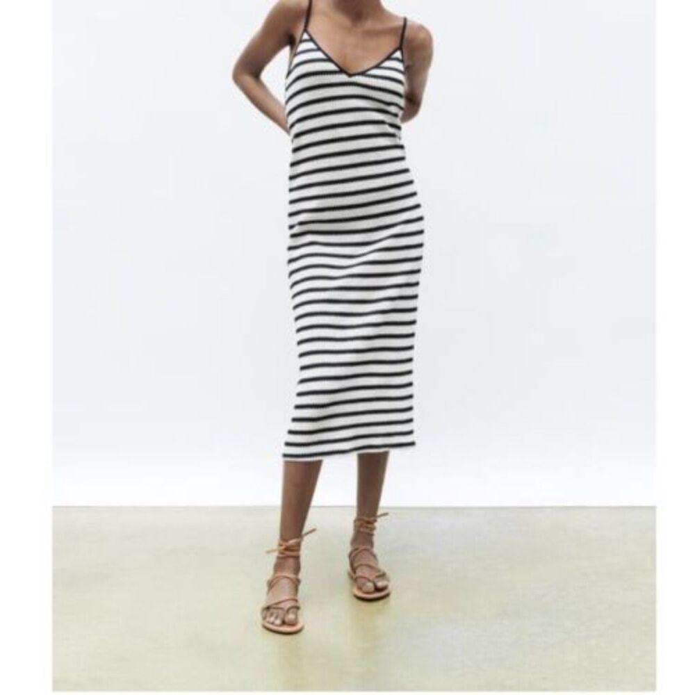 Zara Black and White Knit Midi Dress Size M